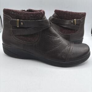 Clarks Cheyn Kisha Zip Ankle Boots 7.5 Brown Leather Burgundy Knit Cuff Comfort